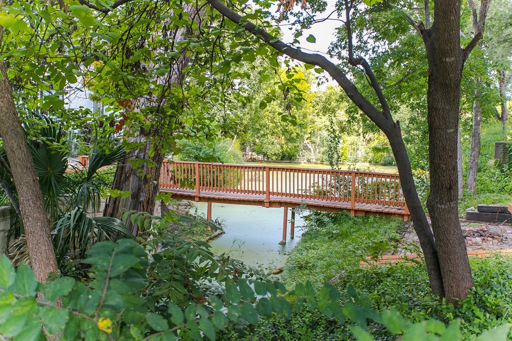 6319 Turner Way Dallas, TX 75230 - Photo 30 of 36 a view of a back yard