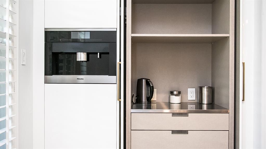 6319 Turner Way Dallas, TX 75230 - Photo 8 of 36