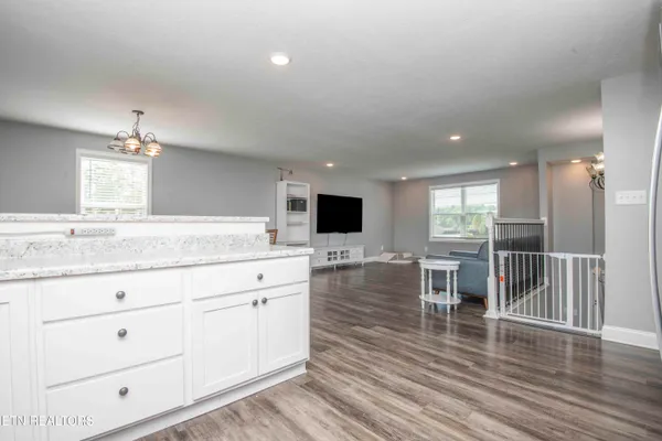$399,000 | 320 Signet Lane, Maynardville, TN 37807