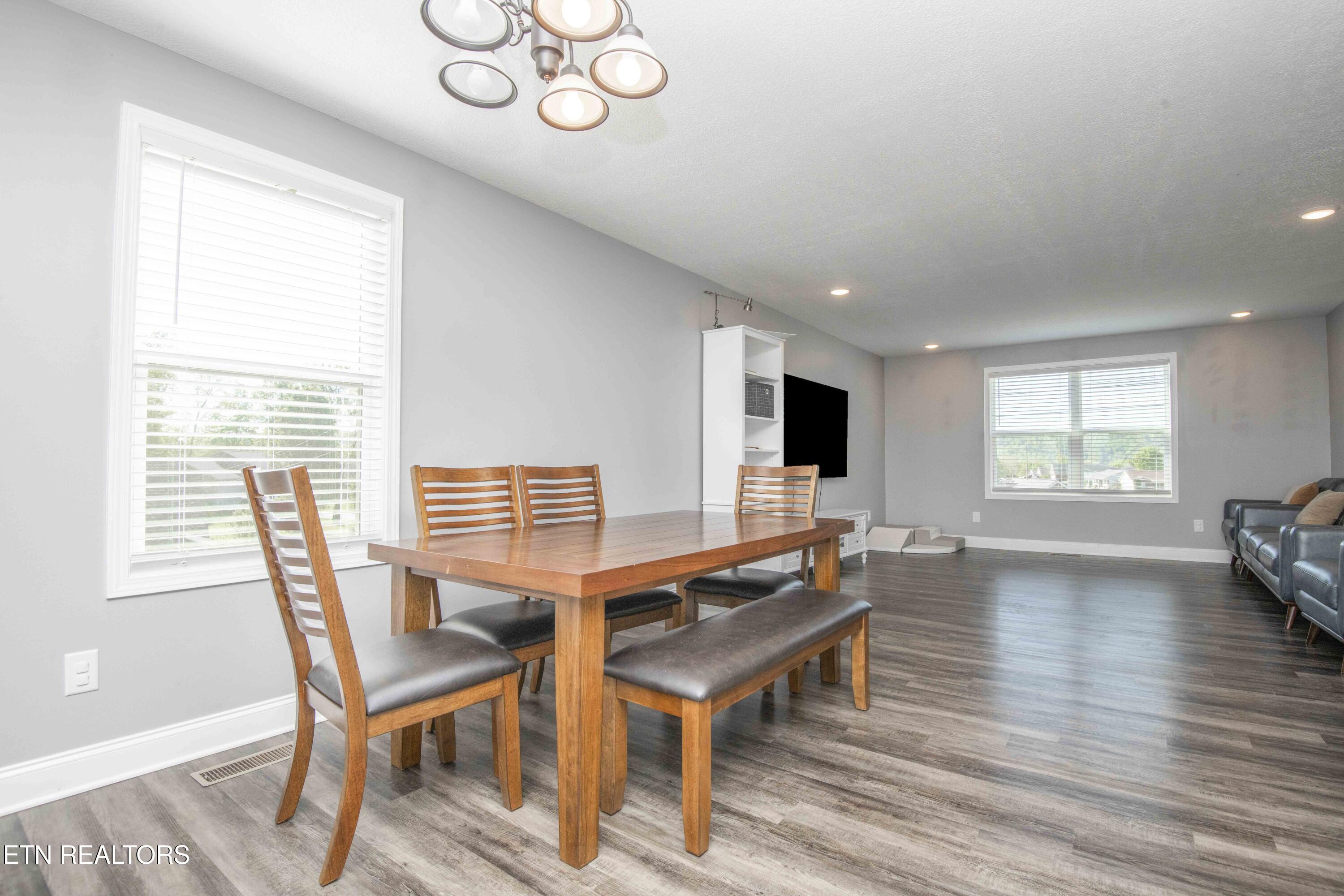 320 Signet Lane Maynardville, TN 37807 - Photo 15 of 51 dining_1