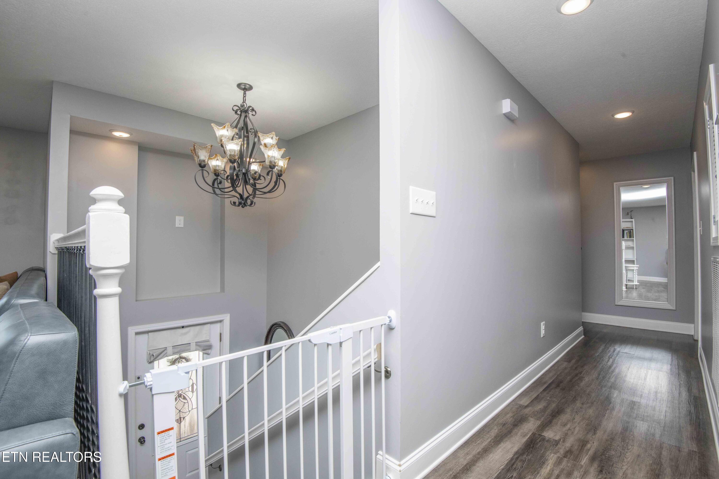 320 Signet Lane Maynardville, TN 37807 - Photo 19 of 51 foyer_1