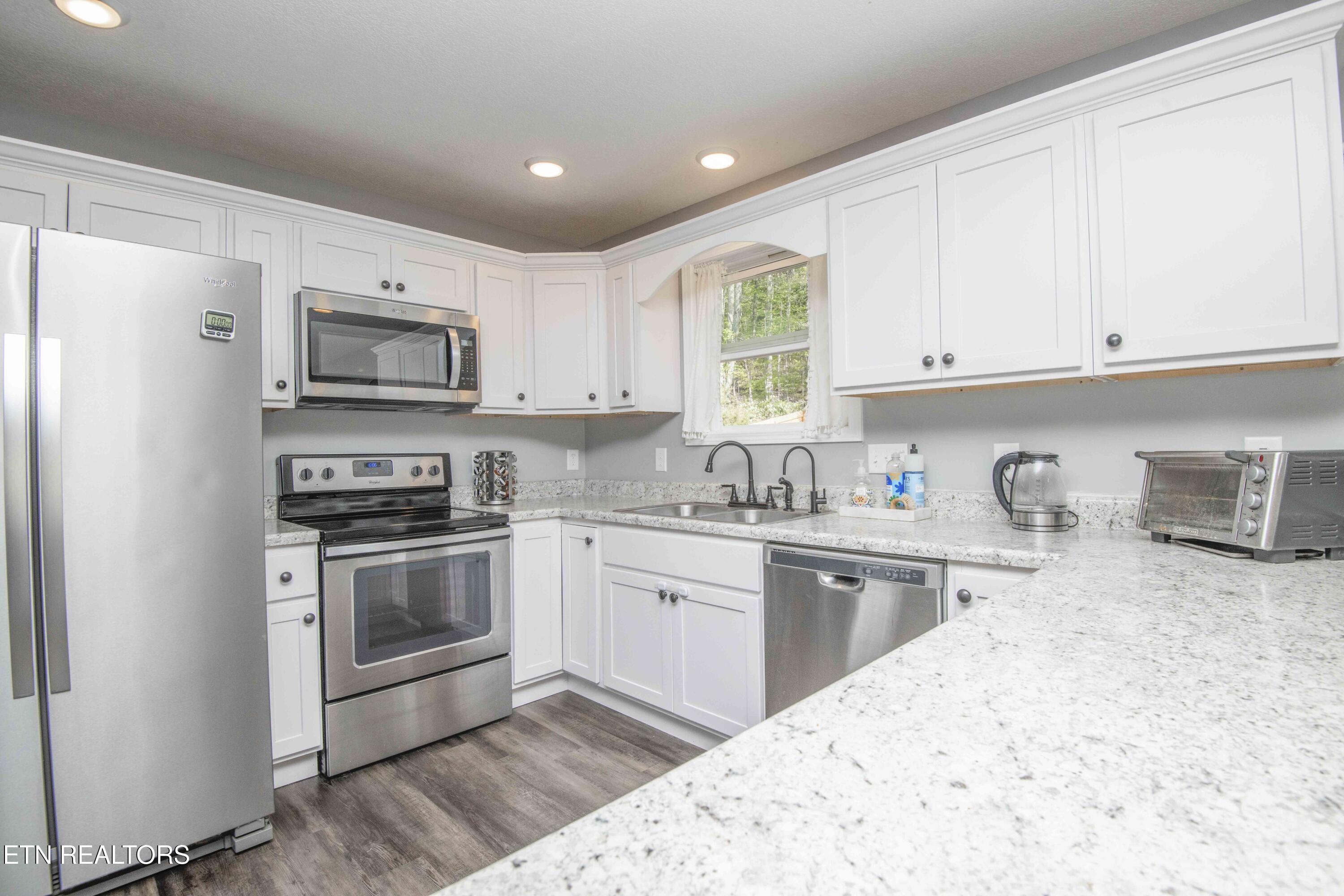 320 Signet Lane Maynardville, TN 37807 - Photo 8 of 51 kitchen_1