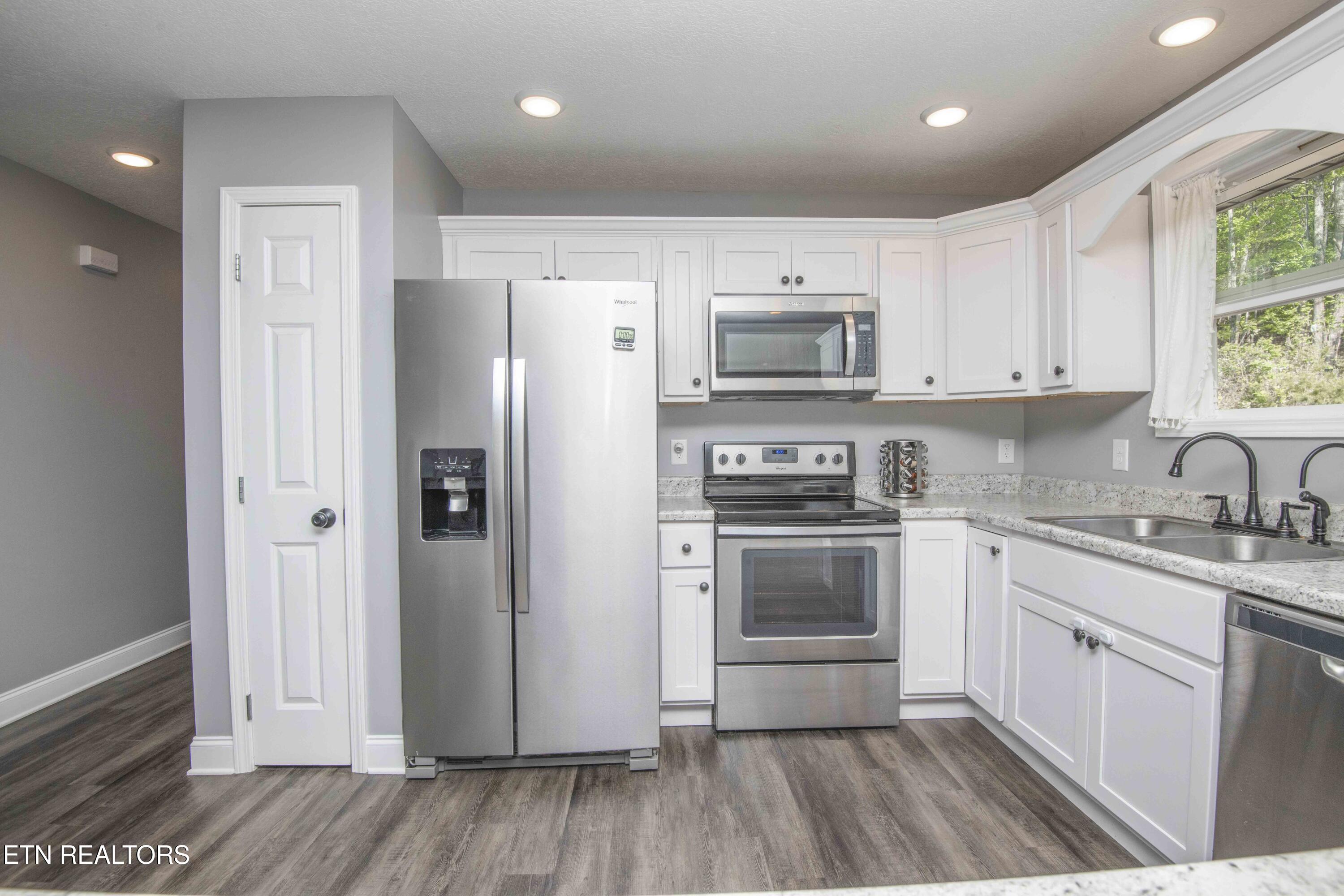 320 Signet Lane Maynardville, TN 37807 - Photo 10 of 51 kitchen 2_1