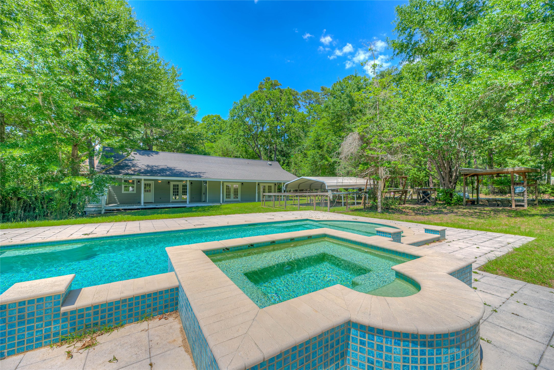 641 Red Clover Livingston, TX 77351 - Photo 4 of 43