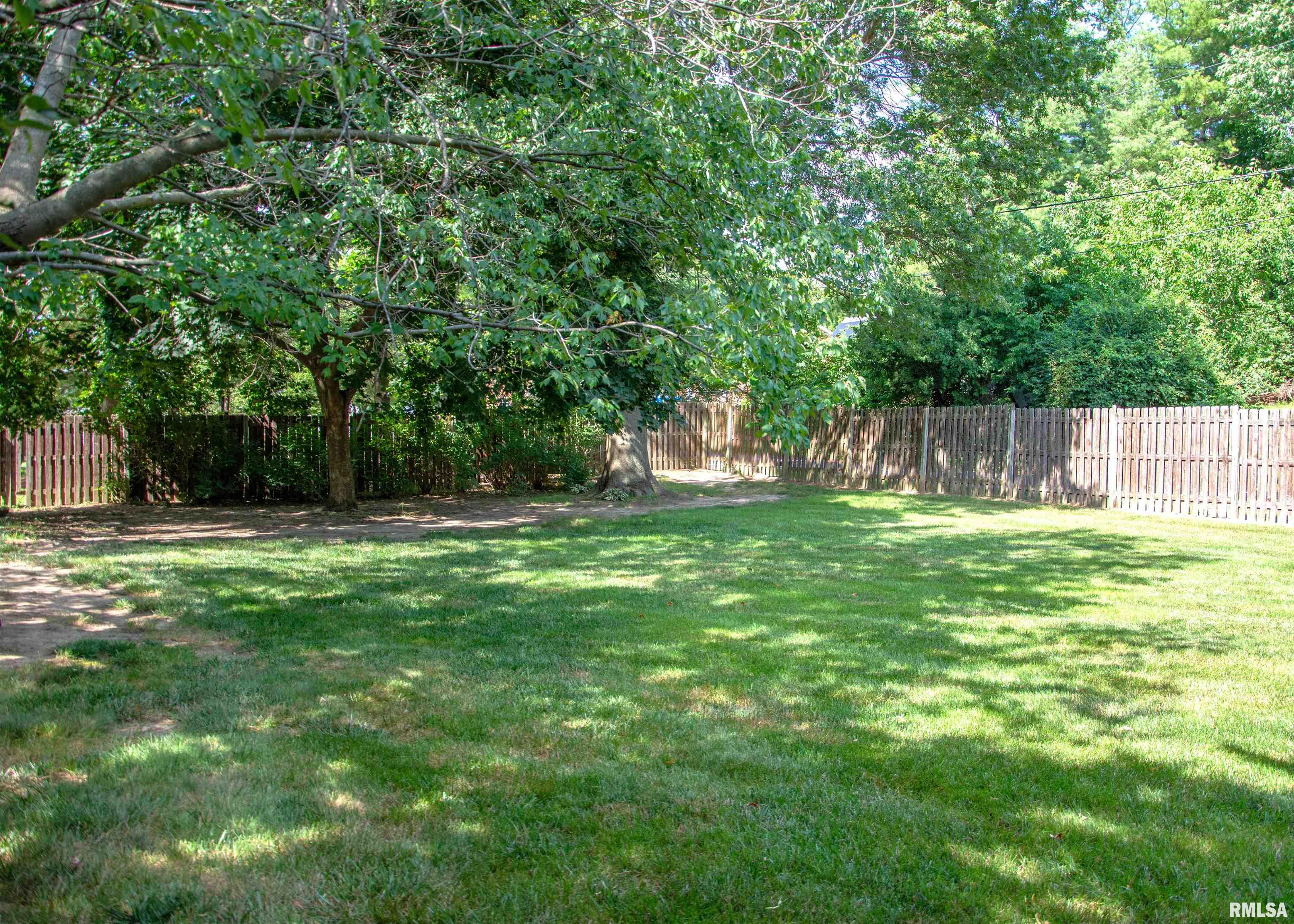 404 West Kelly Street Macomb, IL 61455 - Photo 6 of 25