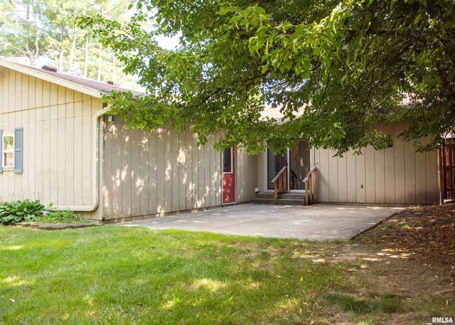 $105,000 | 404 West Kelly Street, Macomb, IL 61455