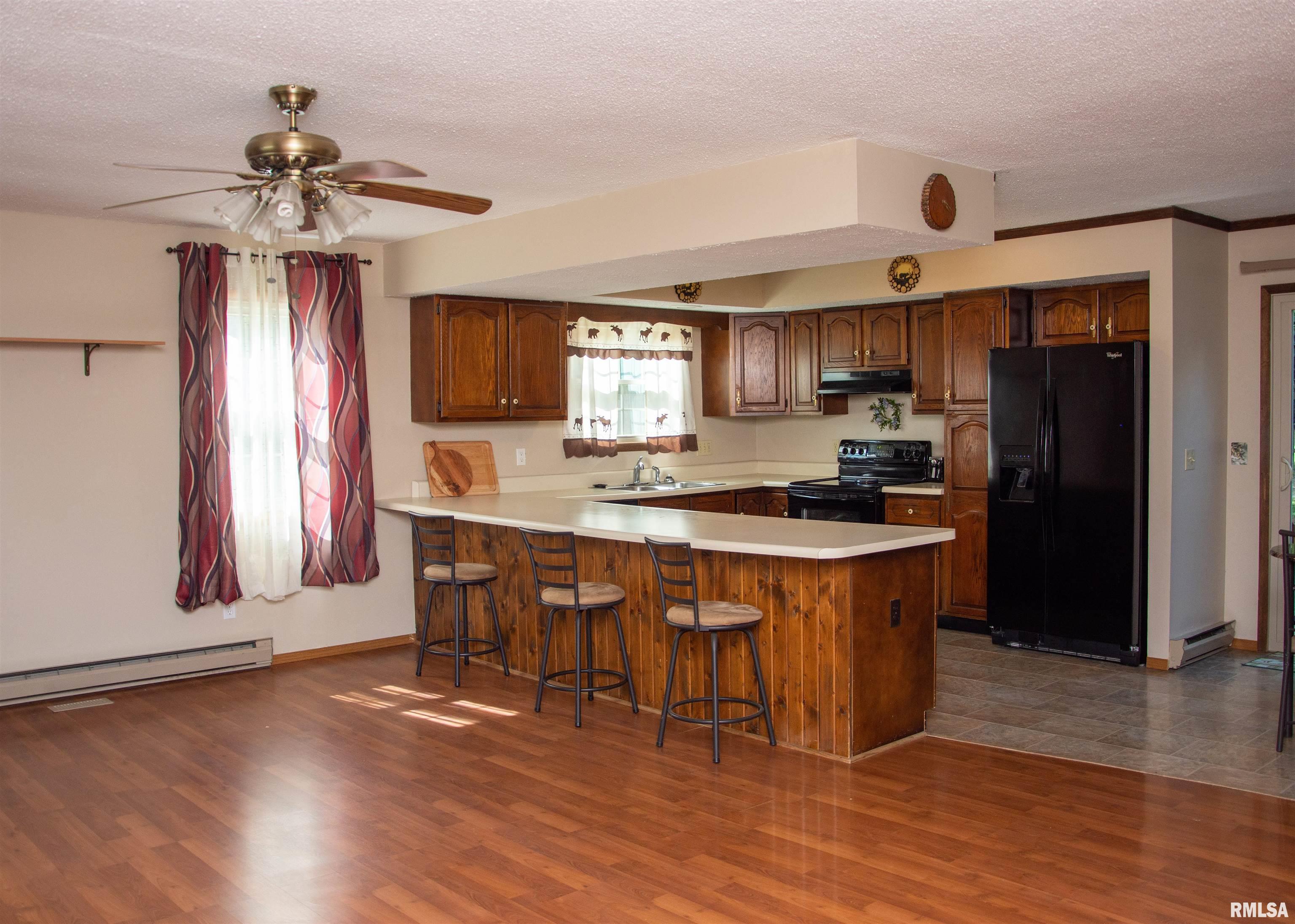 404 West Kelly Street Macomb, IL 61455 - Photo 10 of 25