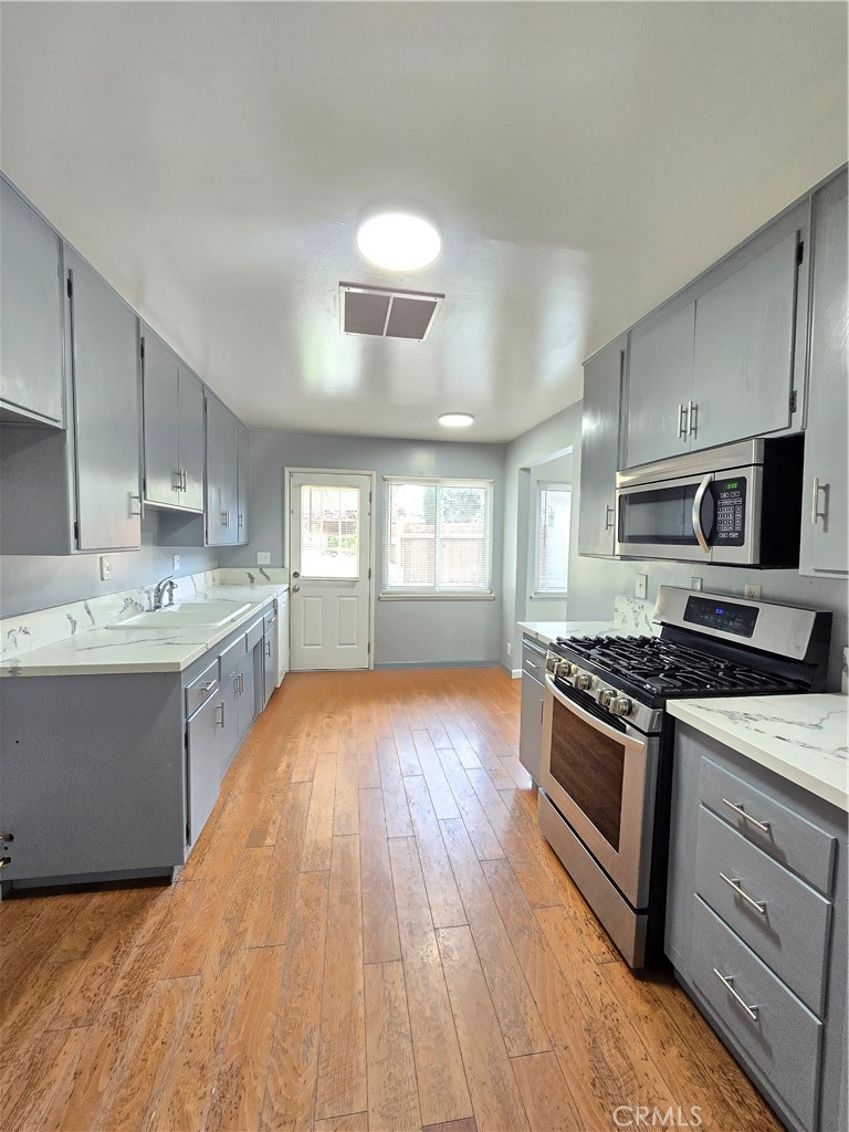 45114 16th Street West Lancaster, CA 93534 - Photo 2 of 13