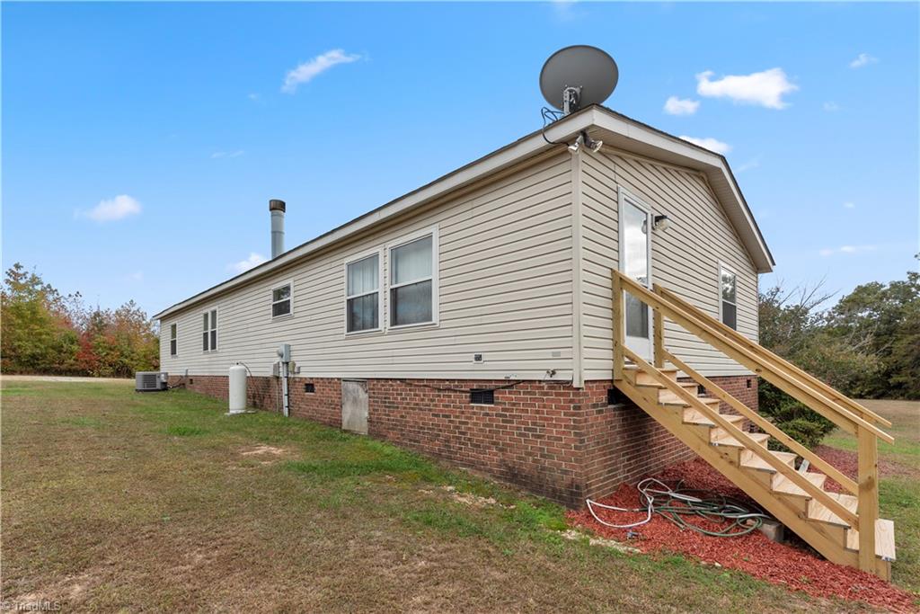 6743 Holts Store Road Julian, NC 27283 - Photo 4 of 27 Gallery Image 4