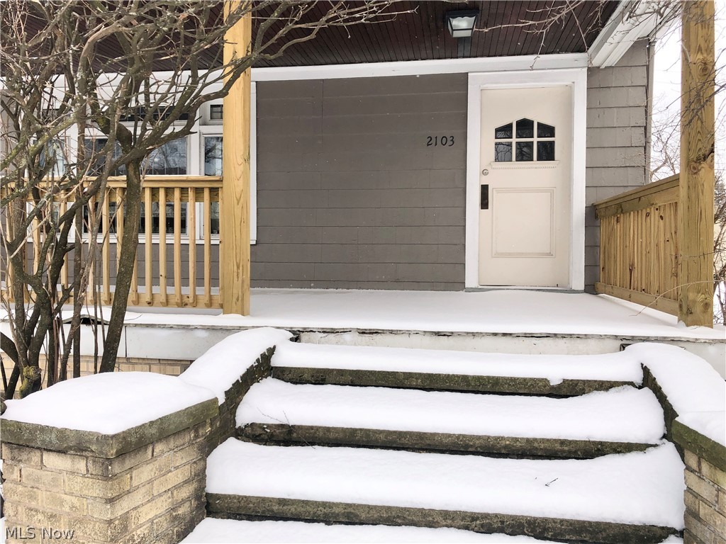2103 Hampstead Road Cleveland Heights, OH 44118 - Photo 4 of 28