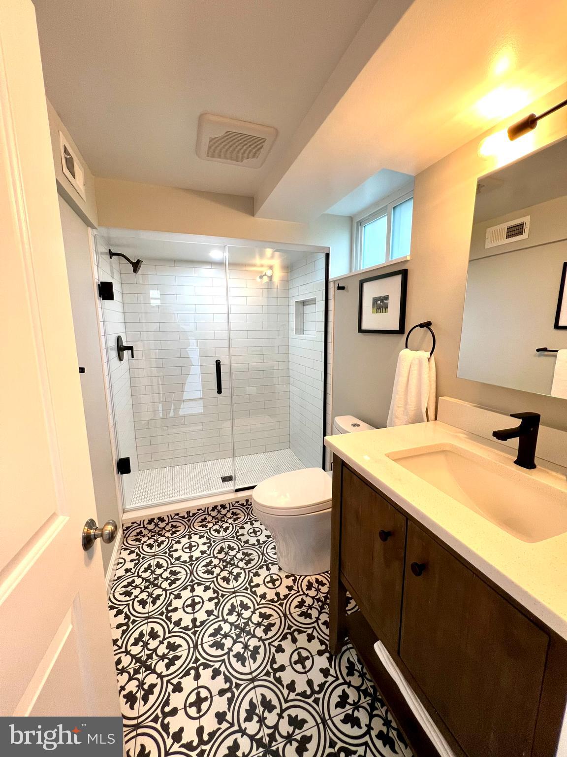 9817 Rosensteel Avenue Silver Spring, MD 20910 - Photo 18 of 50 Beautiful finishes