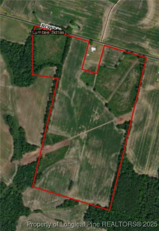 Rowan Road Lumberton, NC 28358 - Photo 2 of 14 a view of a tennis court