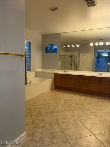 $2,995 | 39 Sully Creek Court, Las Vegas, NV 89148