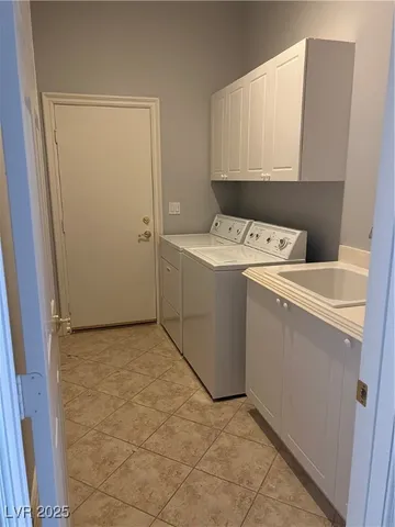 $2,995 | 39 Sully Creek Court, Las Vegas, NV 89148