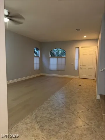 $2,995 | 39 Sully Creek Court, Las Vegas, NV 89148