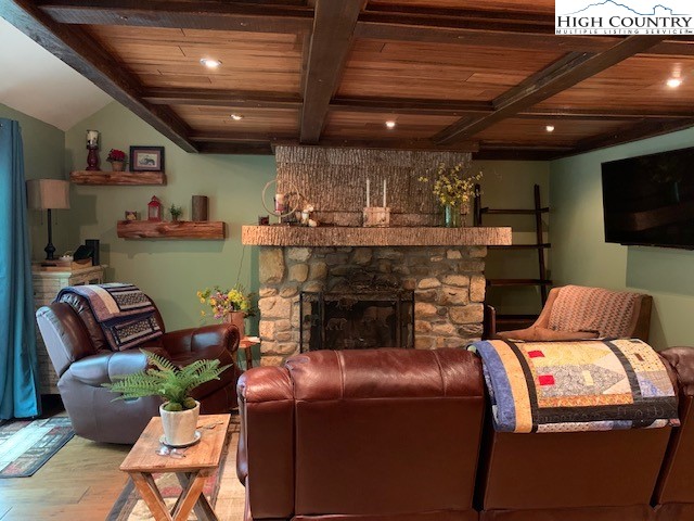 149 Slope View Road, Unit B7 Sugar Mountain, NC 28604 - Photo 10 of 37 Gallery Image 10