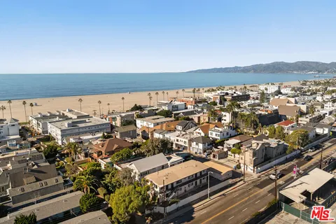 $2,495,000 | 51 Thornton Avenue, Venice, CA 90291