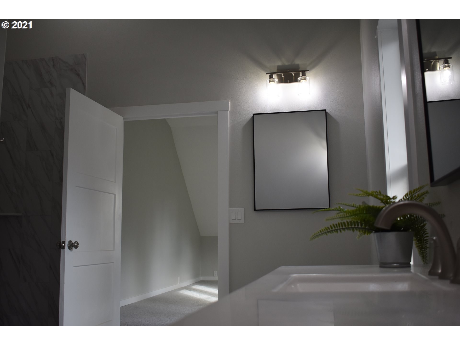23243 South Bonney Road Colton, OR 97017 - Photo 17 of 32 a bathroom with a sink and a mirror