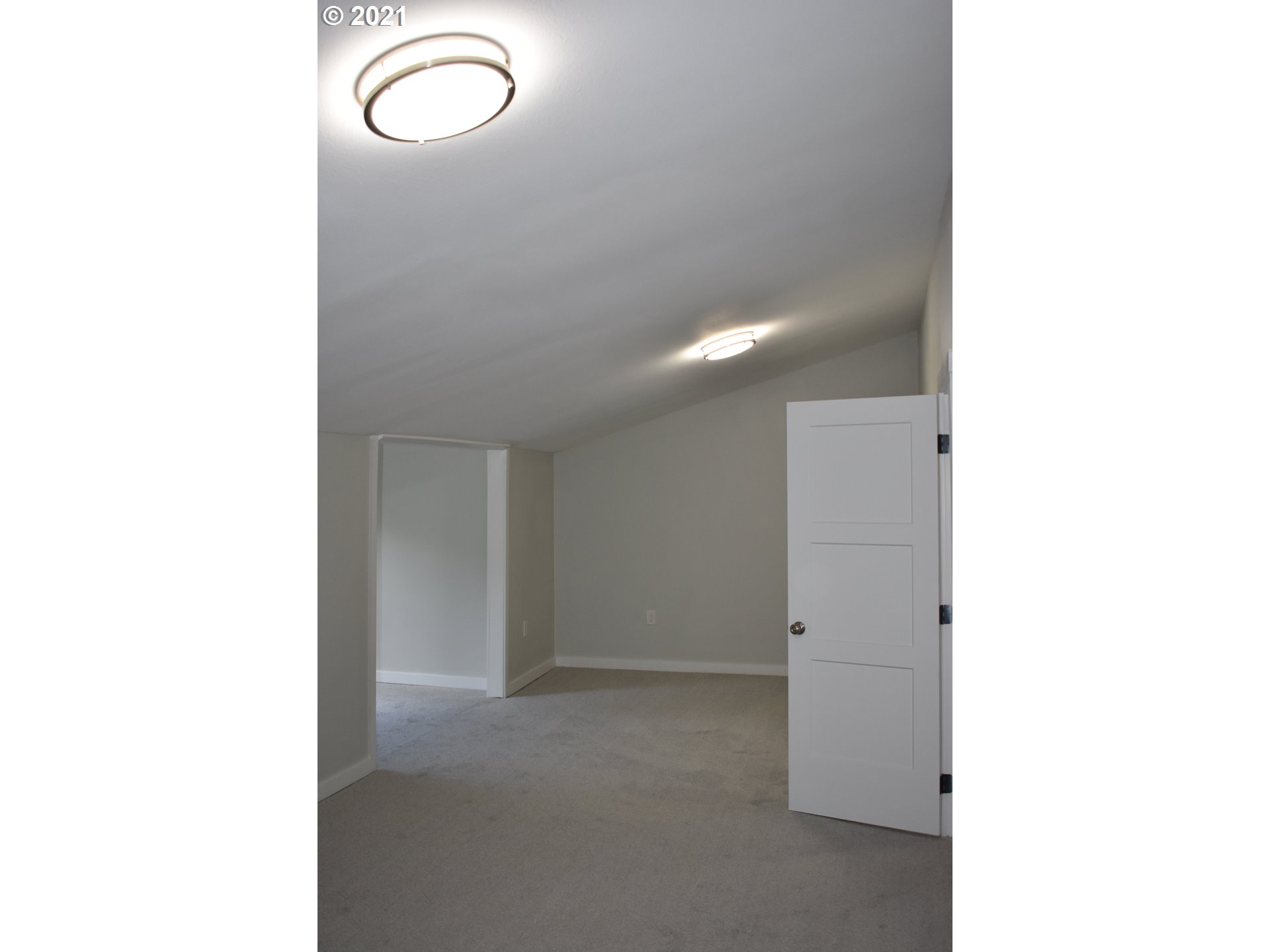 23243 South Bonney Road Colton, OR 97017 - Photo 21 of 32 a view of a room with windows