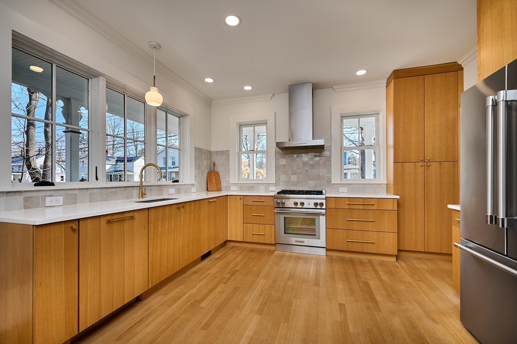 22 Lilly Street Northampton, MA 01062 - Photo 10 of 33