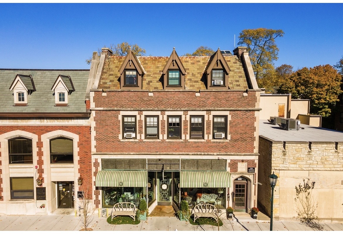 733 Elm Street, Unit 302 Winnetka, IL 60093 - Photo 1 of 10