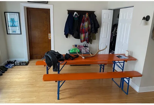 $1,995 | 733 Elm Street, Unit 302, Winnetka, IL 60093