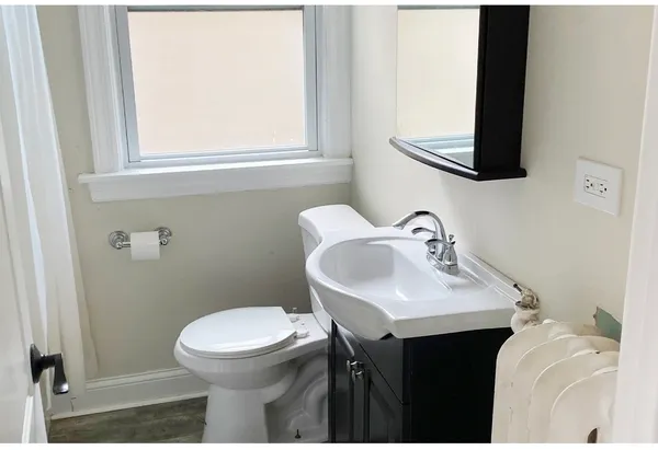 $1,995 | 733 Elm Street, Unit 302, Winnetka, IL 60093