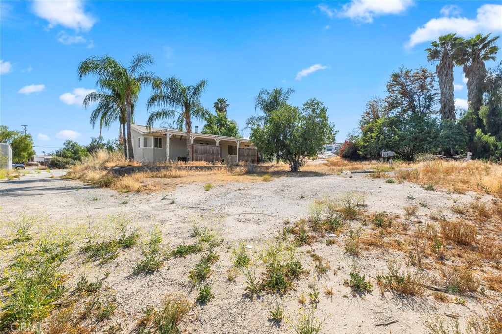 18420 Decker Road Perris, CA 92570 - Photo 8 of 15