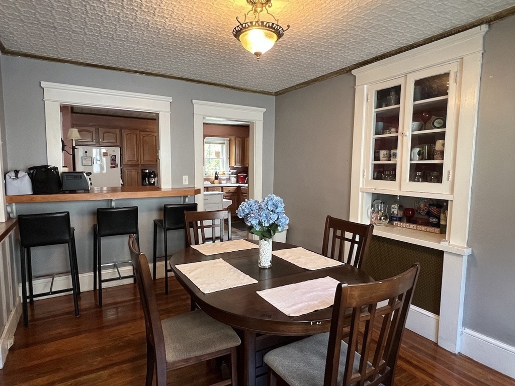 26 Byron Street Springfield, MA 01109 - Photo 9 of 41
