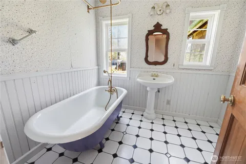 $945,000 | 1763 Center Road, Lopez Island, WA 98261
