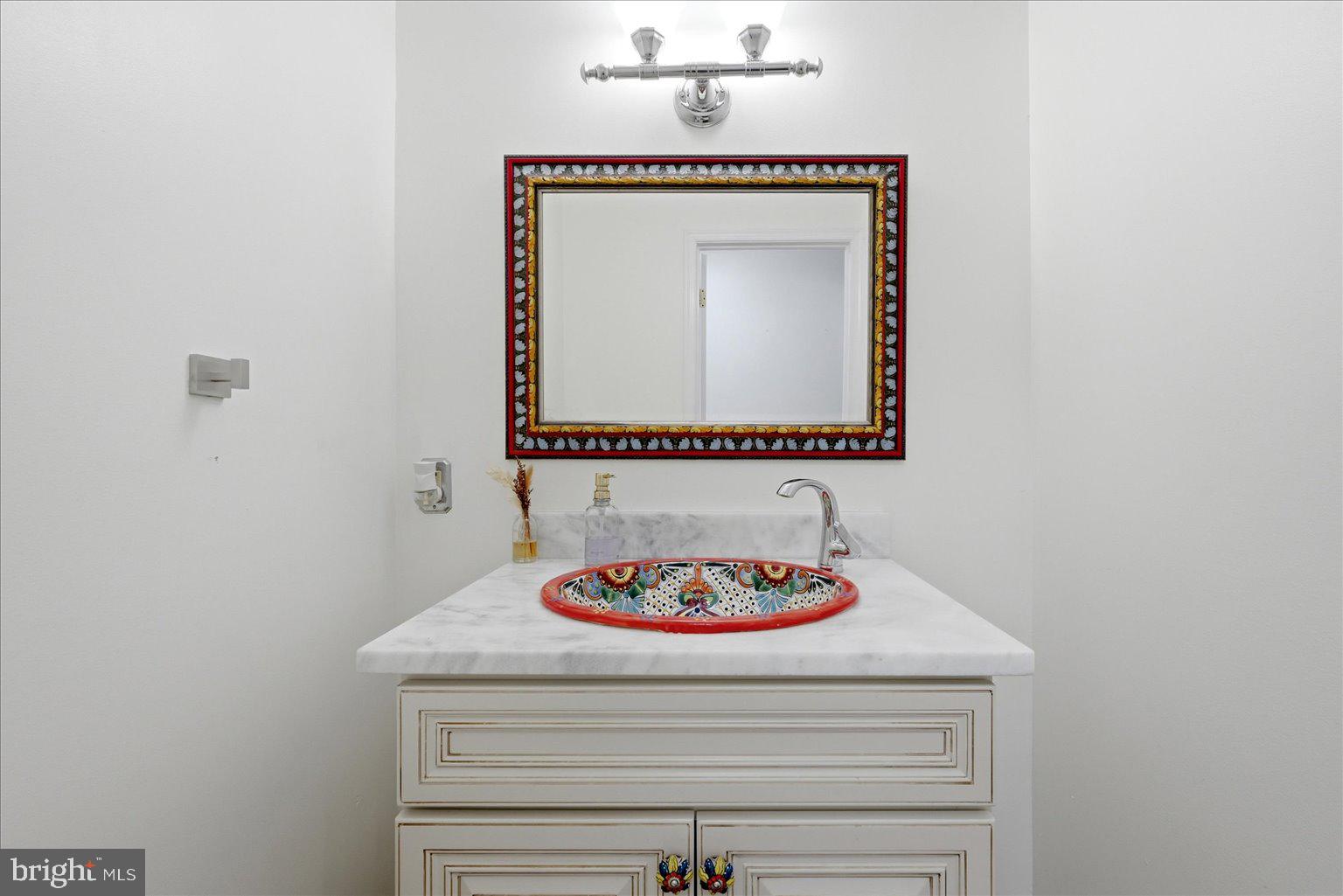 4101 Roberts Road Fairfax, VA 22032 - Photo 13 of 34