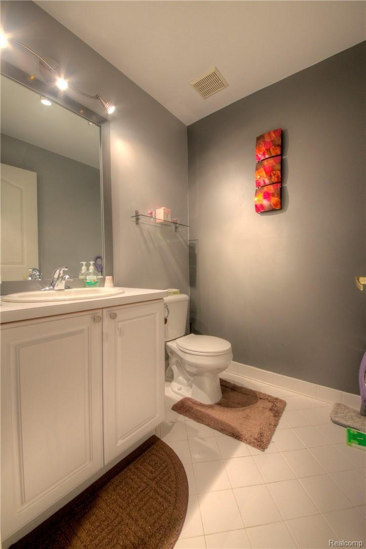 46401 Mornington Road Canton, MI 48188 - Photo 27 of 56 27 Half Bath.jpg