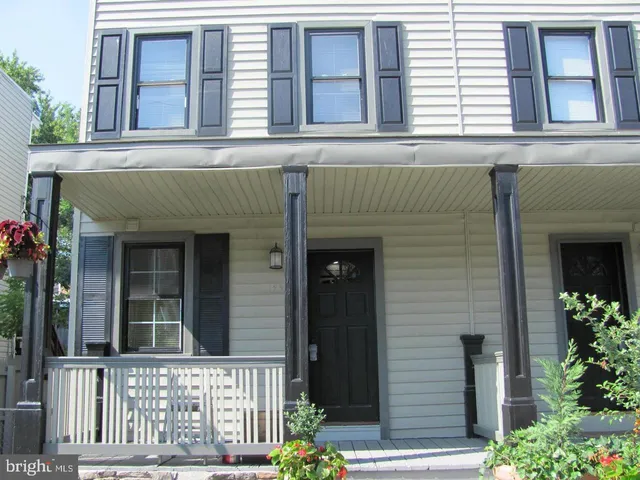 $1,350 | 1222 Union Avenue, Baltimore, MD 21211