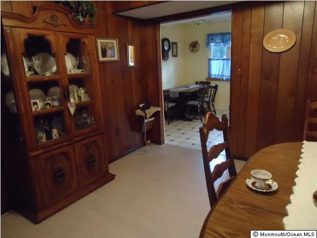 27 Tralee Road Hazlet, NJ 07730 - Photo 5 of 16 Additional Photo