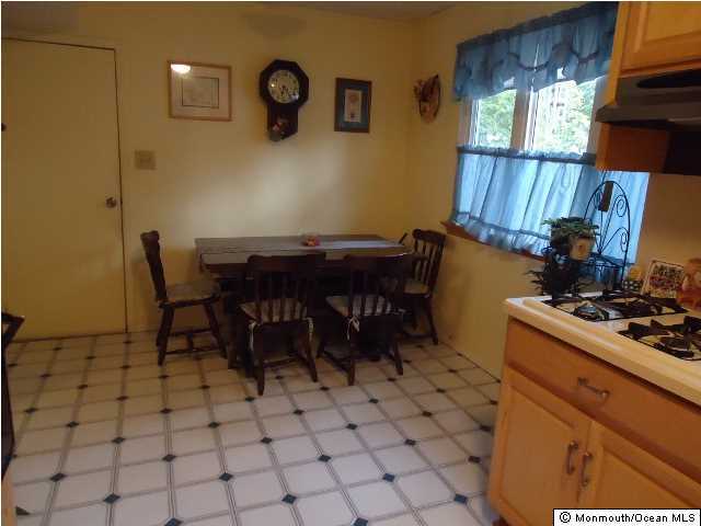 27 Tralee Road Hazlet, NJ 07730 - Photo 8 of 16 Additional Photo