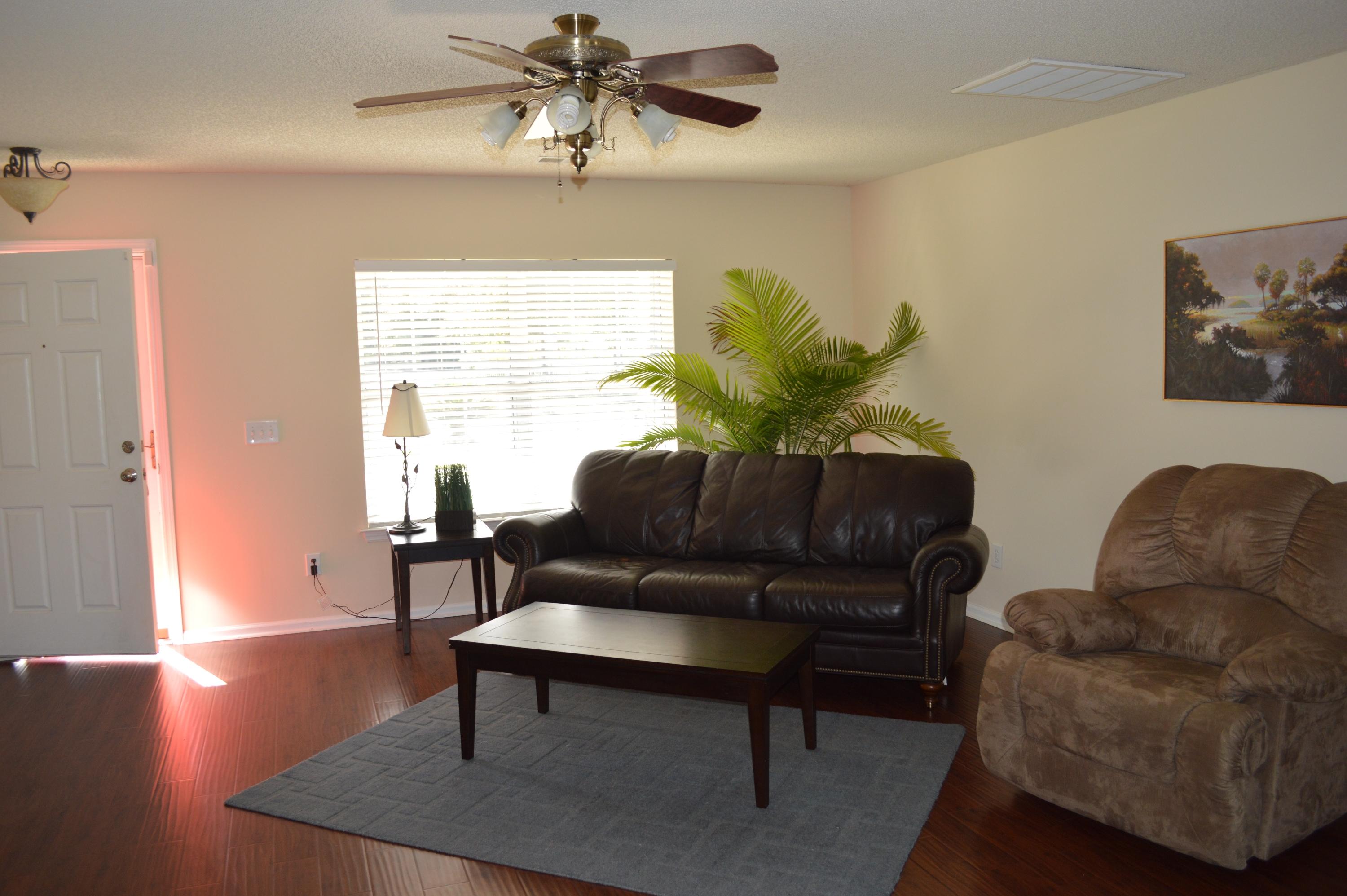 100 Tyron Road Summerville, SC 29483 - Photo 3 of 14 820