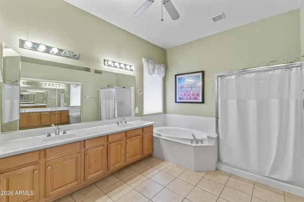 $965,000 | 584 South Granite Street, Gilbert, AZ 85296