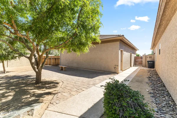$965,000 | 584 South Granite Street, Gilbert, AZ 85296