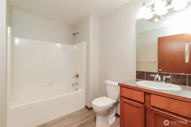 $2,725 | 1424 202nd St Court East, Spanaway, WA 98387