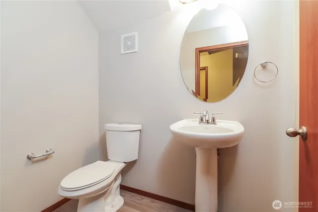 $2,725 | 1424 202nd St Court East, Spanaway, WA 98387