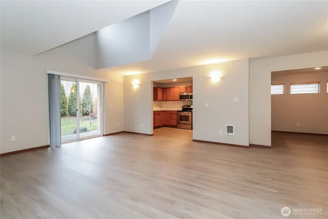 $2,725 | 1424 202nd St Court East, Spanaway, WA 98387