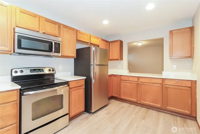 $2,725 | 1424 202nd St Court East, Spanaway, WA 98387