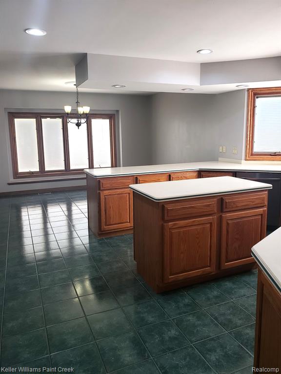 582 West Hamlin Road Rochester, MI 48307 - Photo 13 of 37