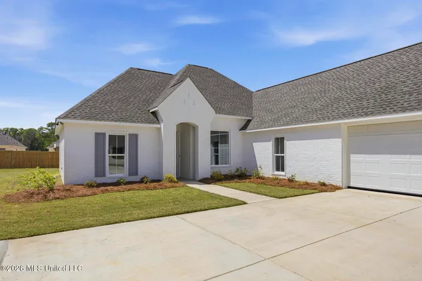 $368,000 | 433 Aurora Circle, Canton, MS 39046