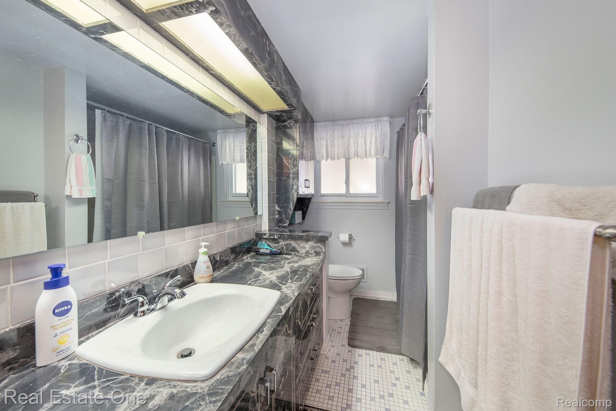 25120 Goddard Road Taylor, MI 48180 - Photo 17 of 25 2S4A0112.jpg