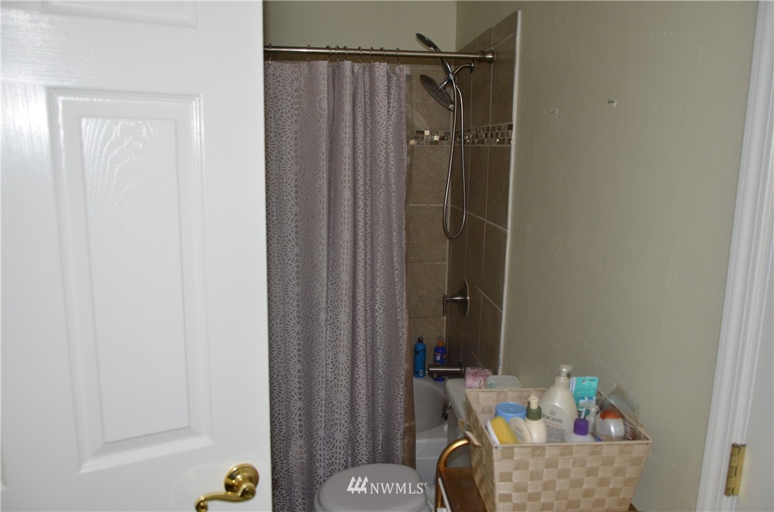 14717 Northeast 44th Street, Unit R4 Bellevue, WA 98007 - Photo 14 of 21 Gallery Image 14