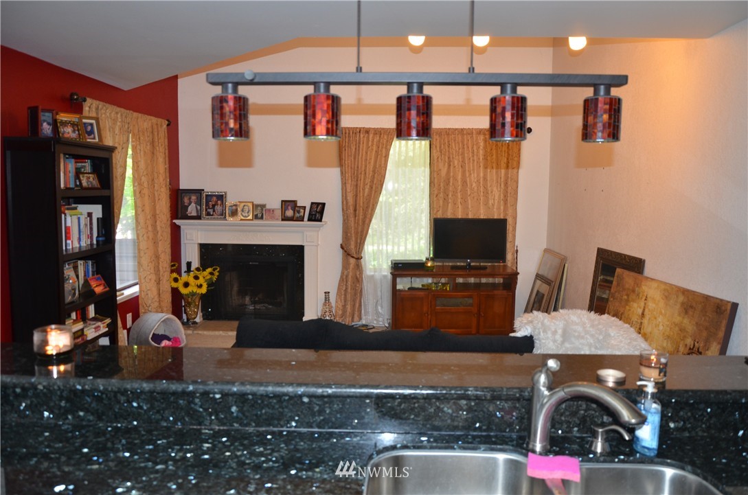 14717 Northeast 44th Street, Unit R4 Bellevue, WA 98007 - Photo 9 of 21 Gallery Image 9