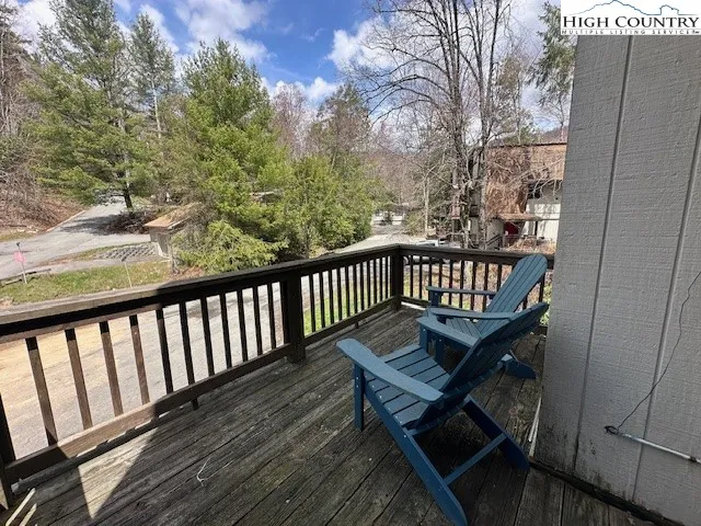 $229,000 | 64 Creekside Court, Unit B, Banner Elk, NC 28604
