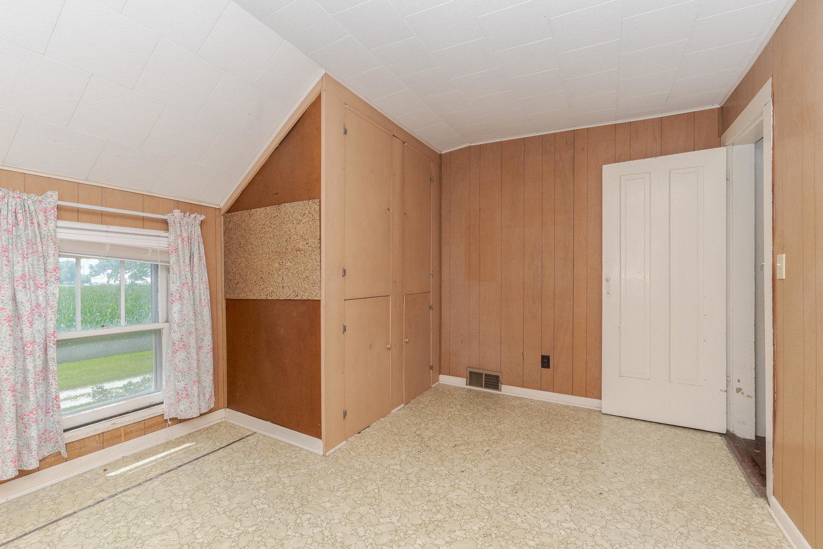 758 North 1st Road Dana, IL 61321 - Photo 39 of 42 Gallery Image 39