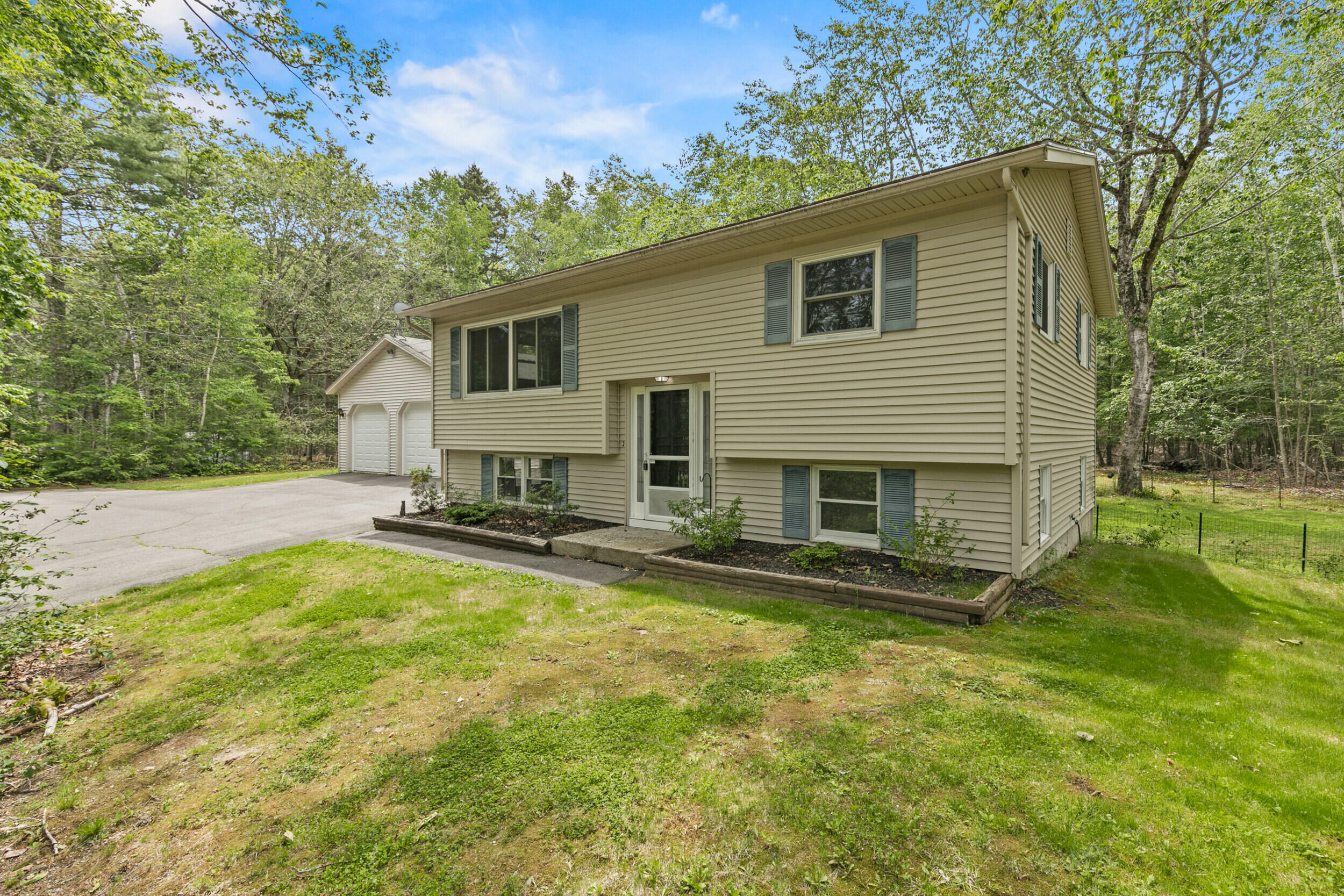 81 Highland Road Standish, ME 04084 - Photo 3 of 35